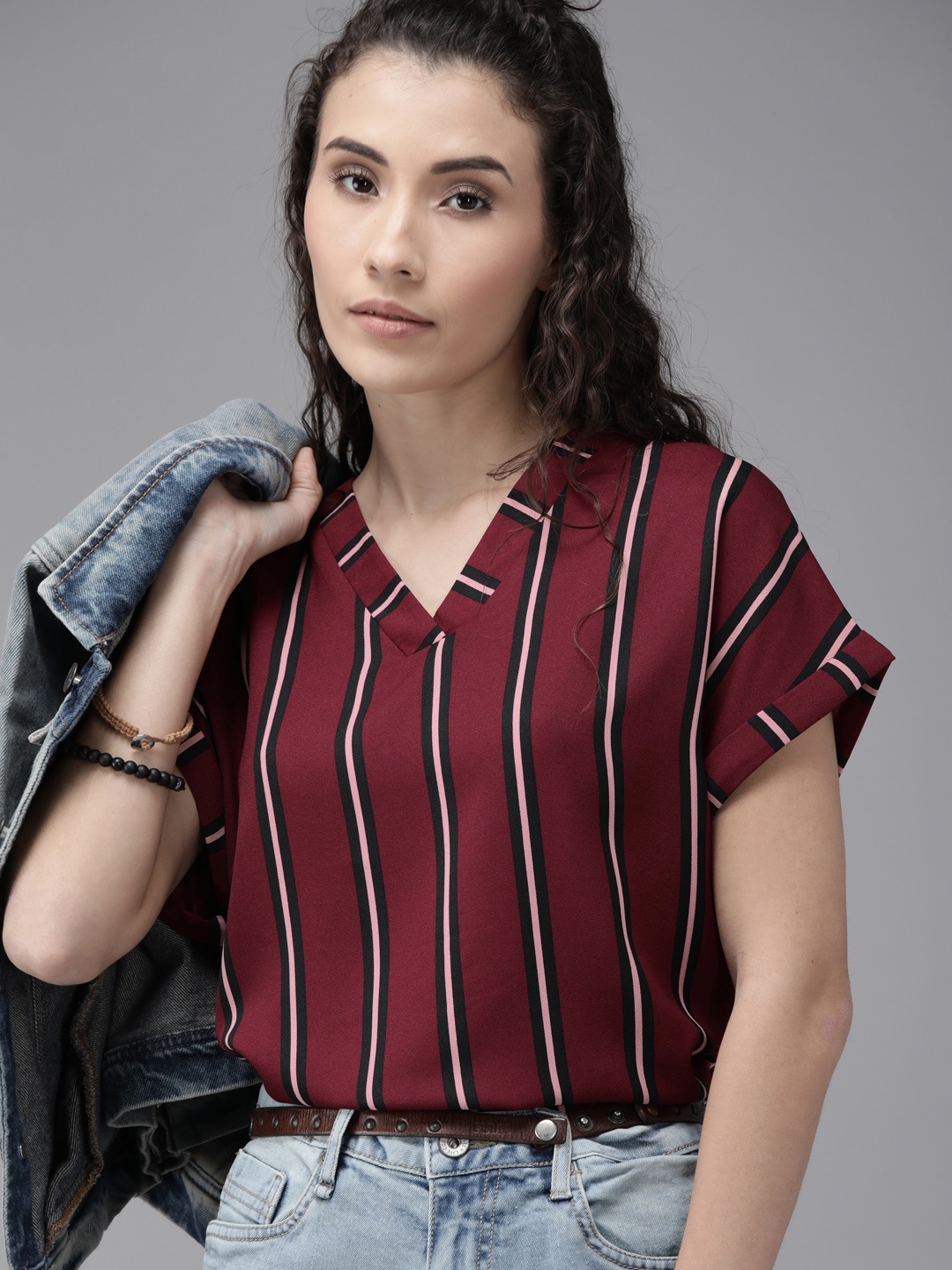 

Roadster Women Maroon & Black Striped High-Low Top