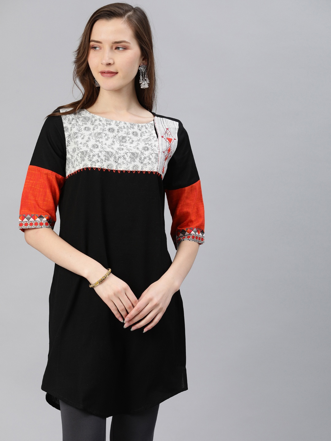 

araaliya Women Black & Red Colorblocked Linen Straight Kurti