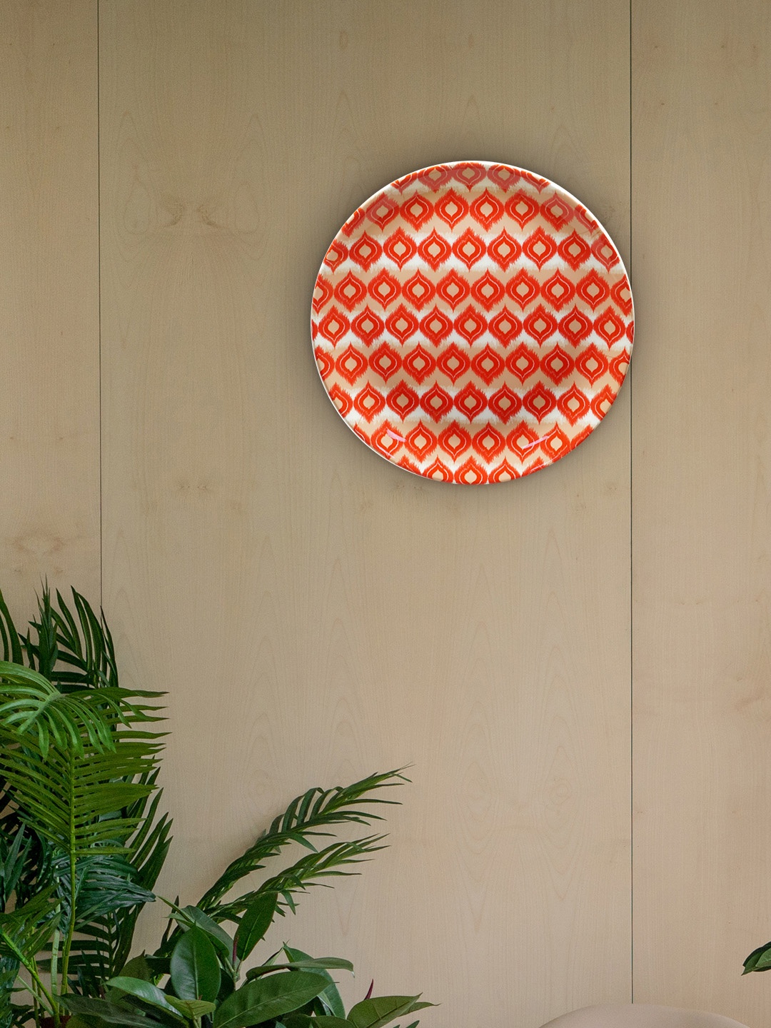 

KOLOROBIA White & Orange Dazzling Ikat Decorative Wall Plate