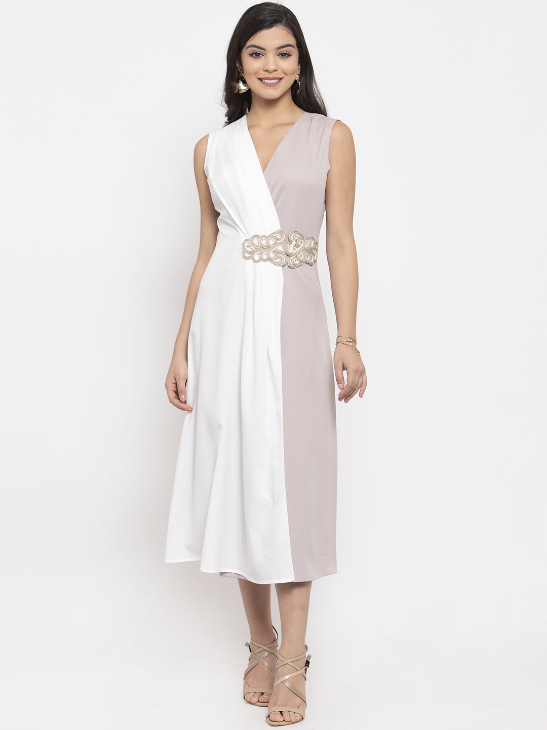 

KASSUALLY Women Nude-Coloured & White Colourblocked Fit and Flare Dress