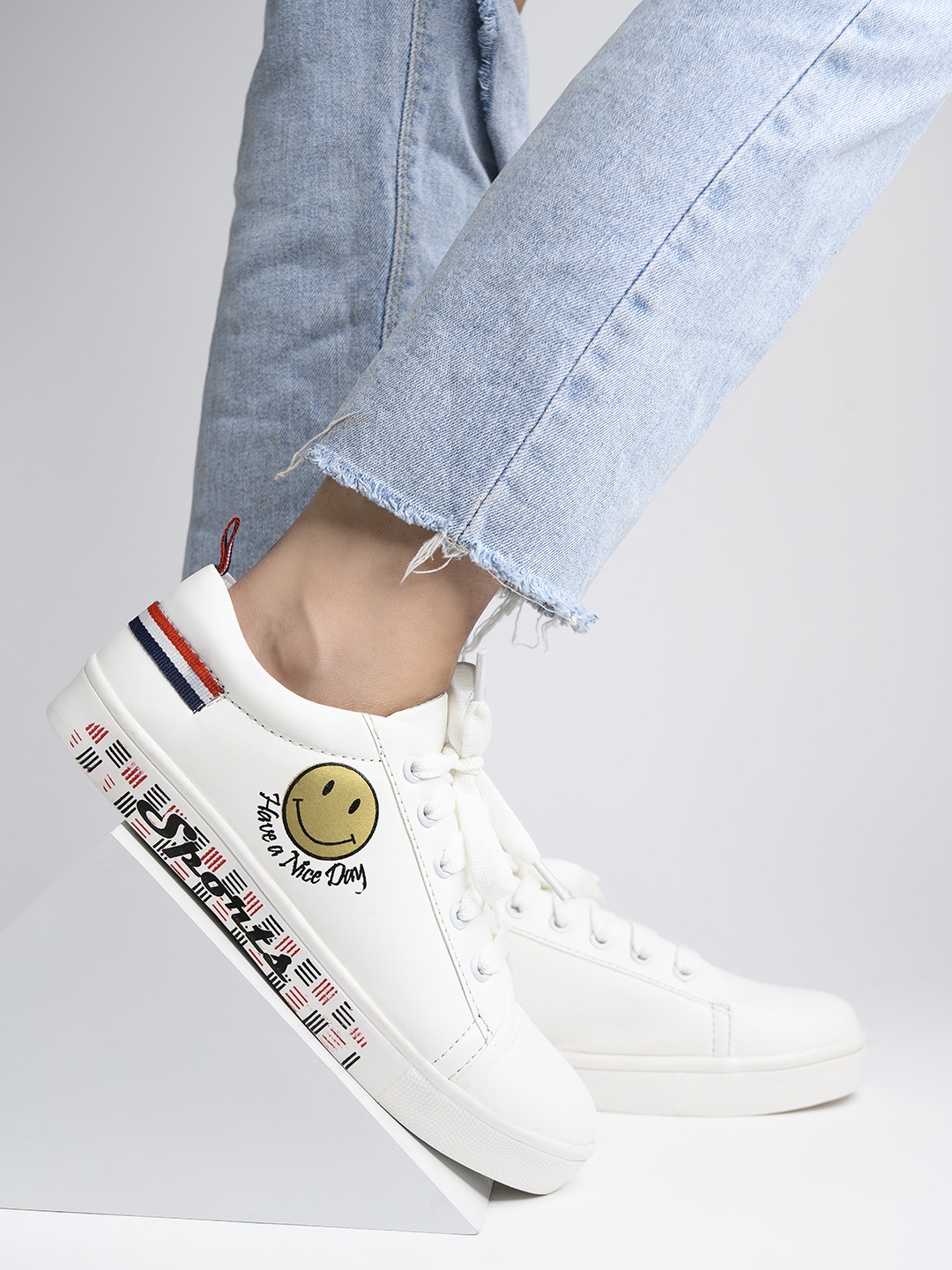 

Shoetopia Girls White Printed Sneakers