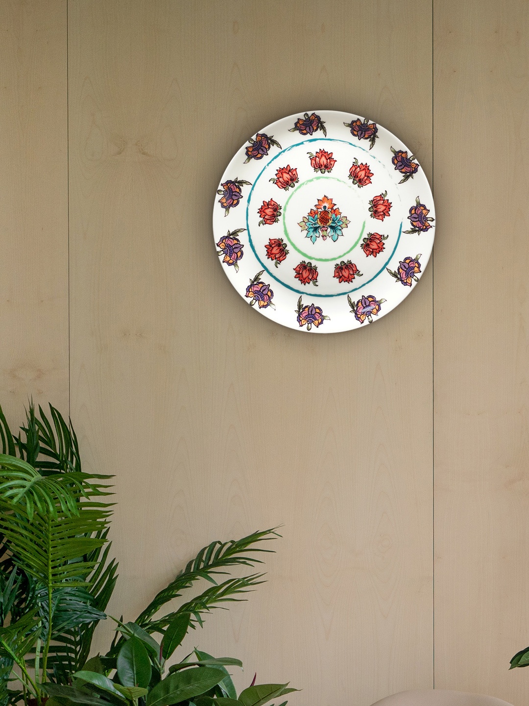 

KOLOROBIA White Blanc Floral Passion Painting Inspired 19cm Decorative Wall Plate