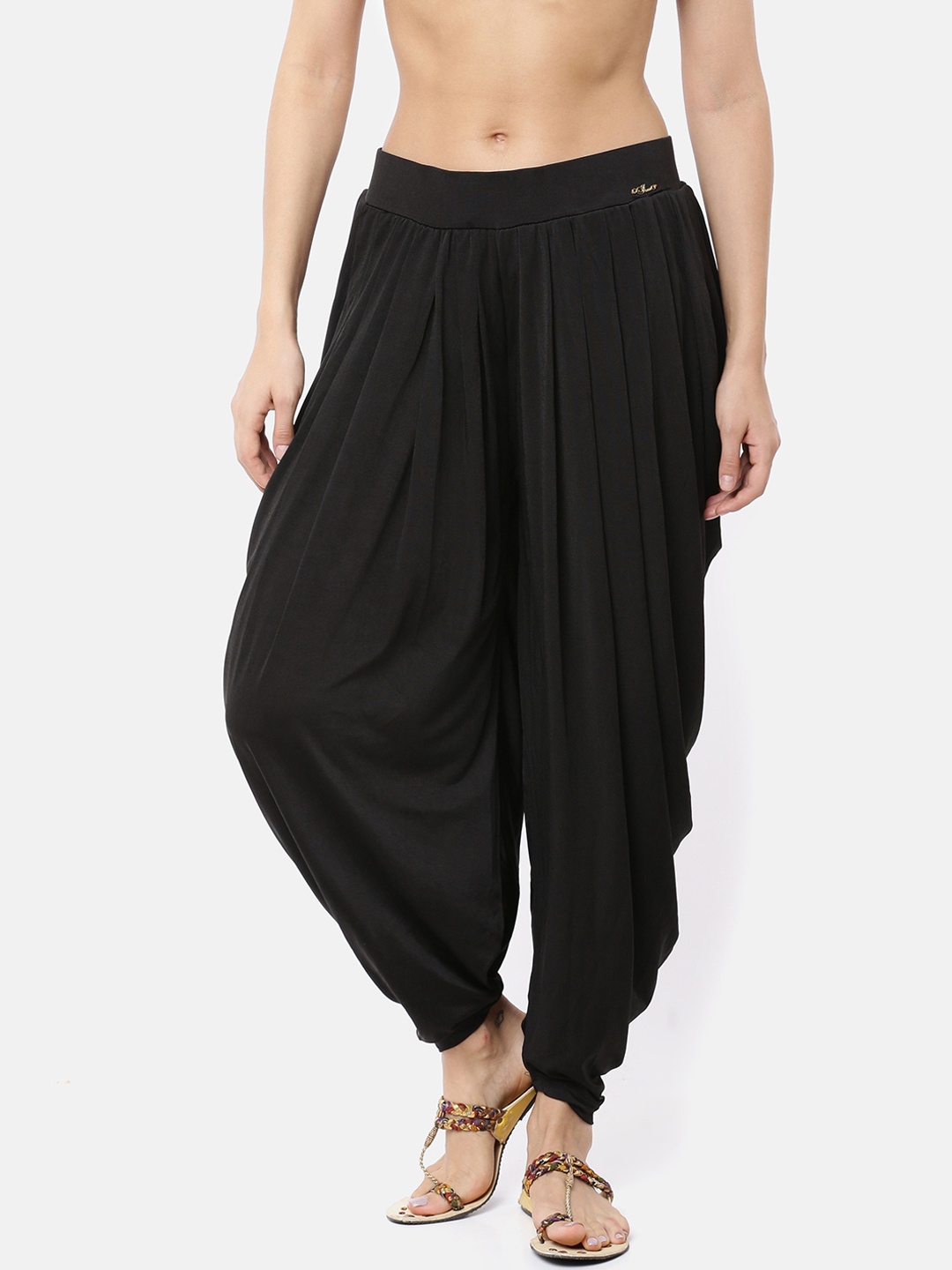 

Ira Soleil Women Black Solid Patiala