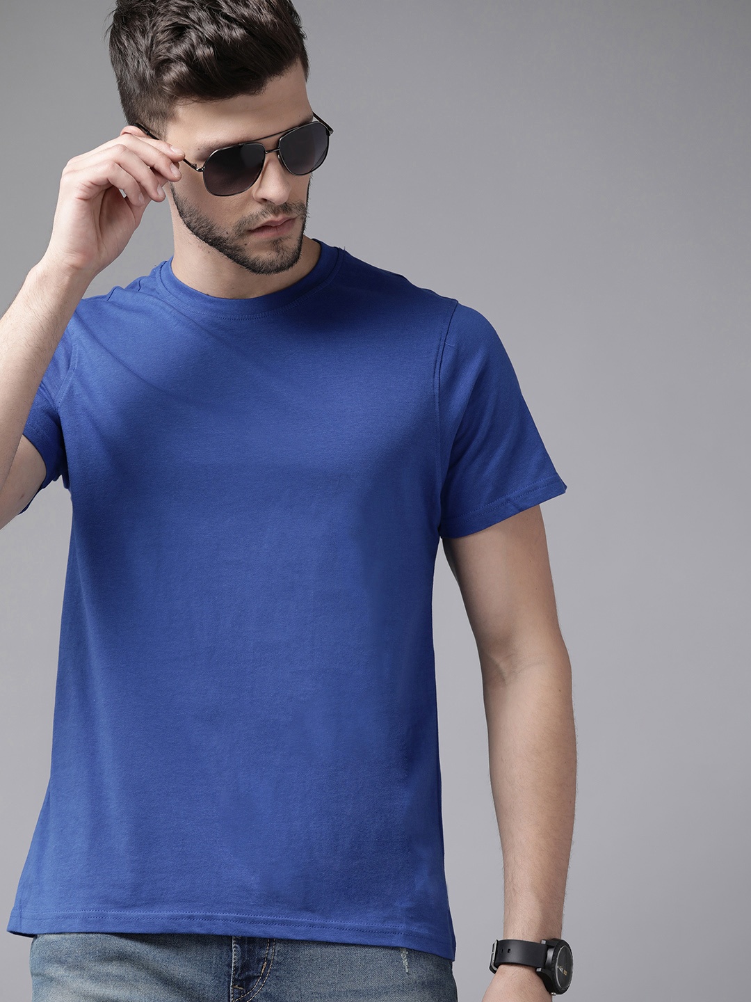 

Roadster Men Blue Pure Cotton Solid T-shirt