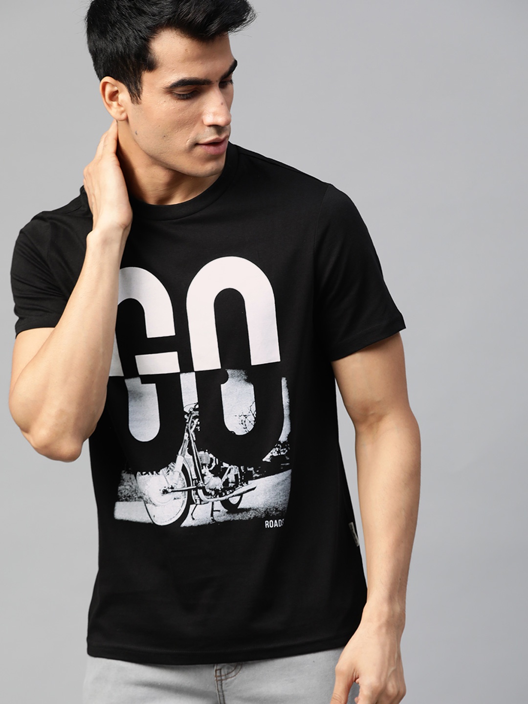 

Roadster Men Black & White Printed Round Neck T-shirt