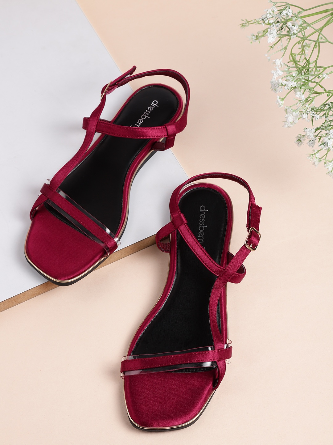 

DressBerry Women Maroon Solid Open Toe Flats