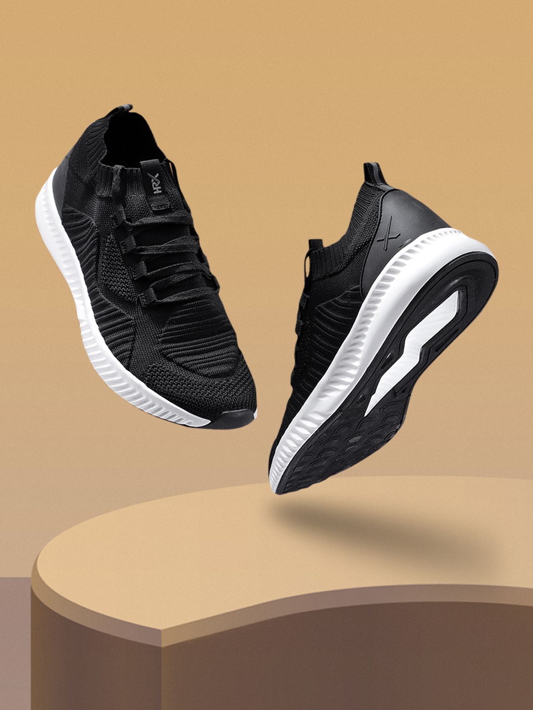

HRX by Hrithik Roshan Men Black Core Sports Shoe