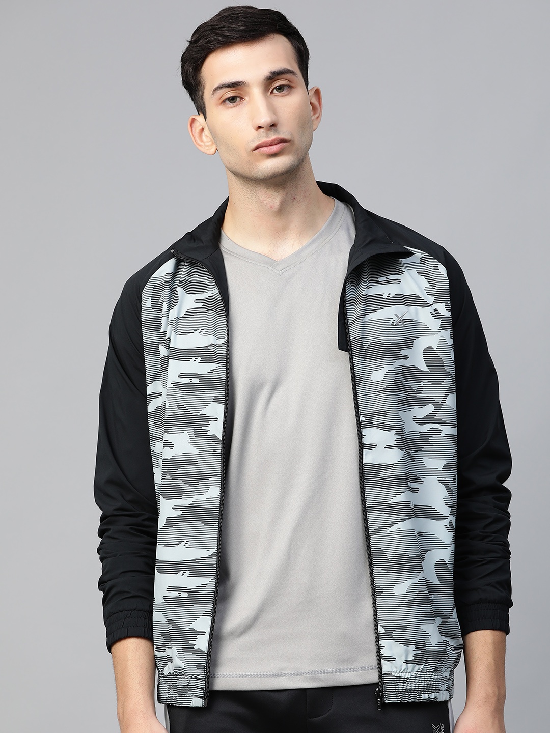 

HRX by Hrithik Roshan Men Foggy Grey Solid Rapid-Dry Antimicrobial Training Jacket