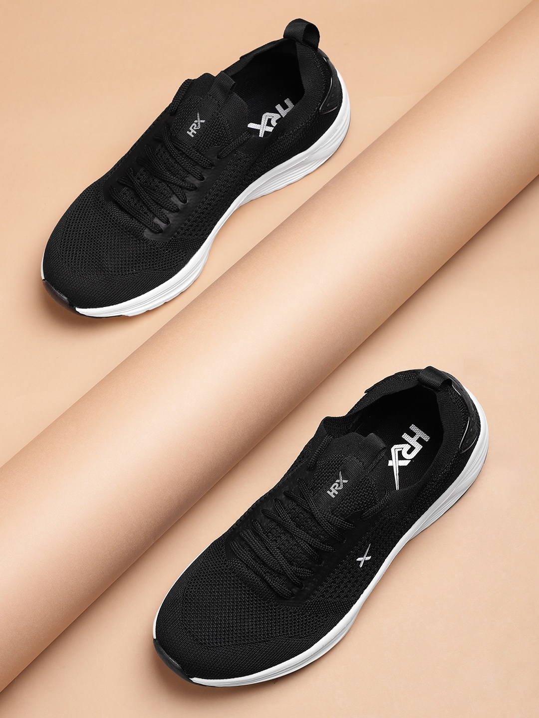 

HRX by Hrithik Roshan Men Black Men Street Run 2.0 Running Shoes