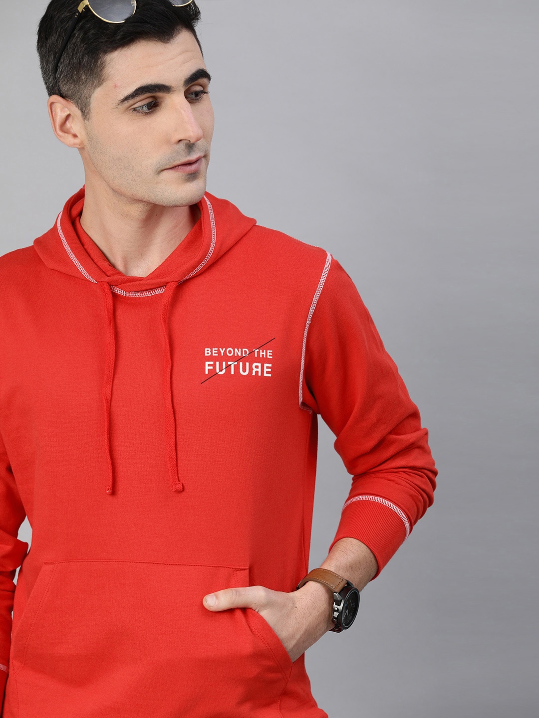 

Kook N Keech Men Red Solid Hooded Sweatshirt