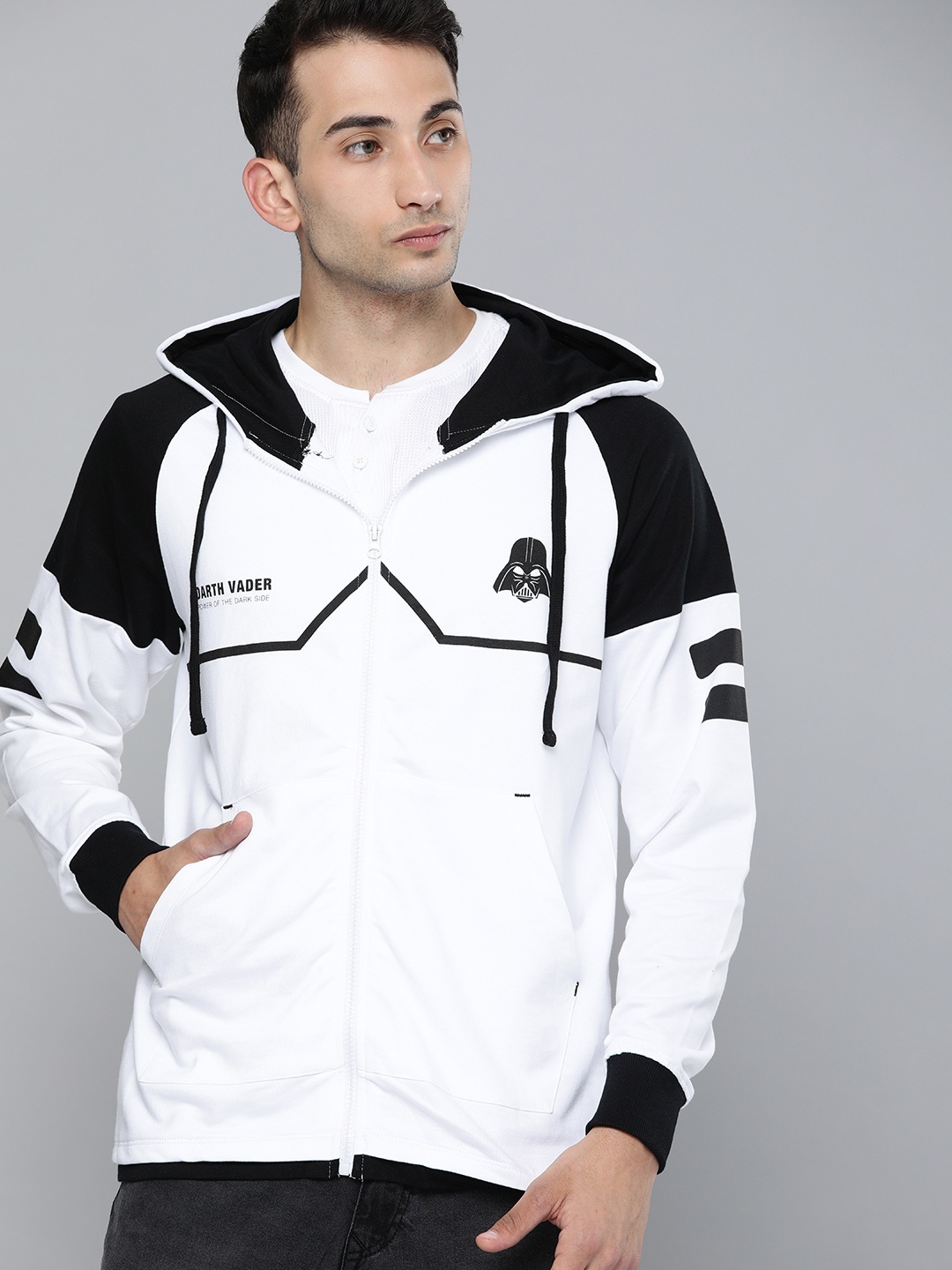 

Kook N Keech Star Wars Men White Printed Hooded Sweatshirt with Contrast Detailing