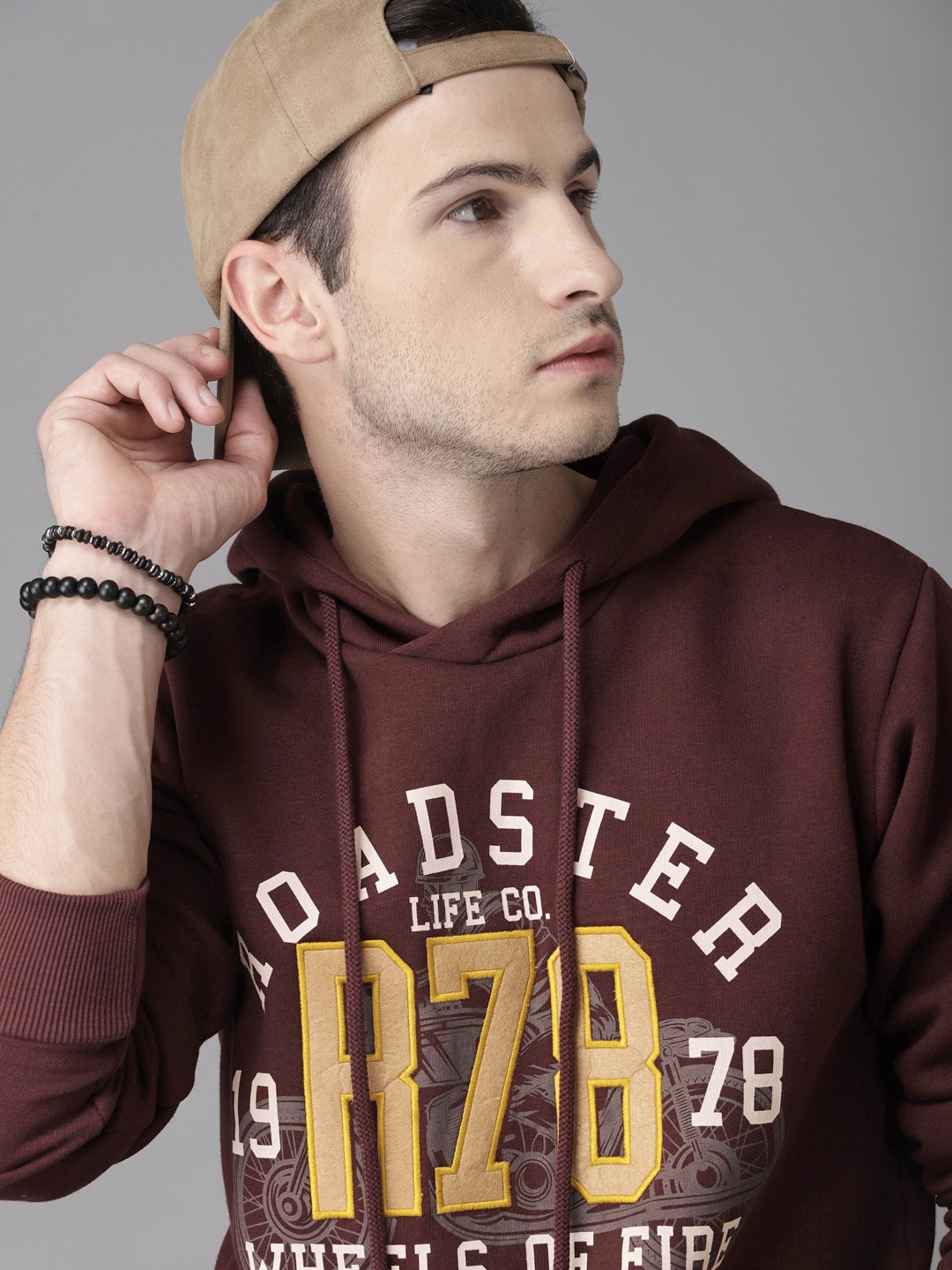 

Roadster Men Burgundy & White Printed Hooded Sweatshirt