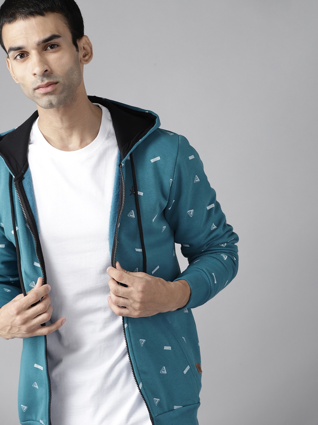 

Roadster Men Teal Green & White Brand Logo Print Hooded Sweatshirt