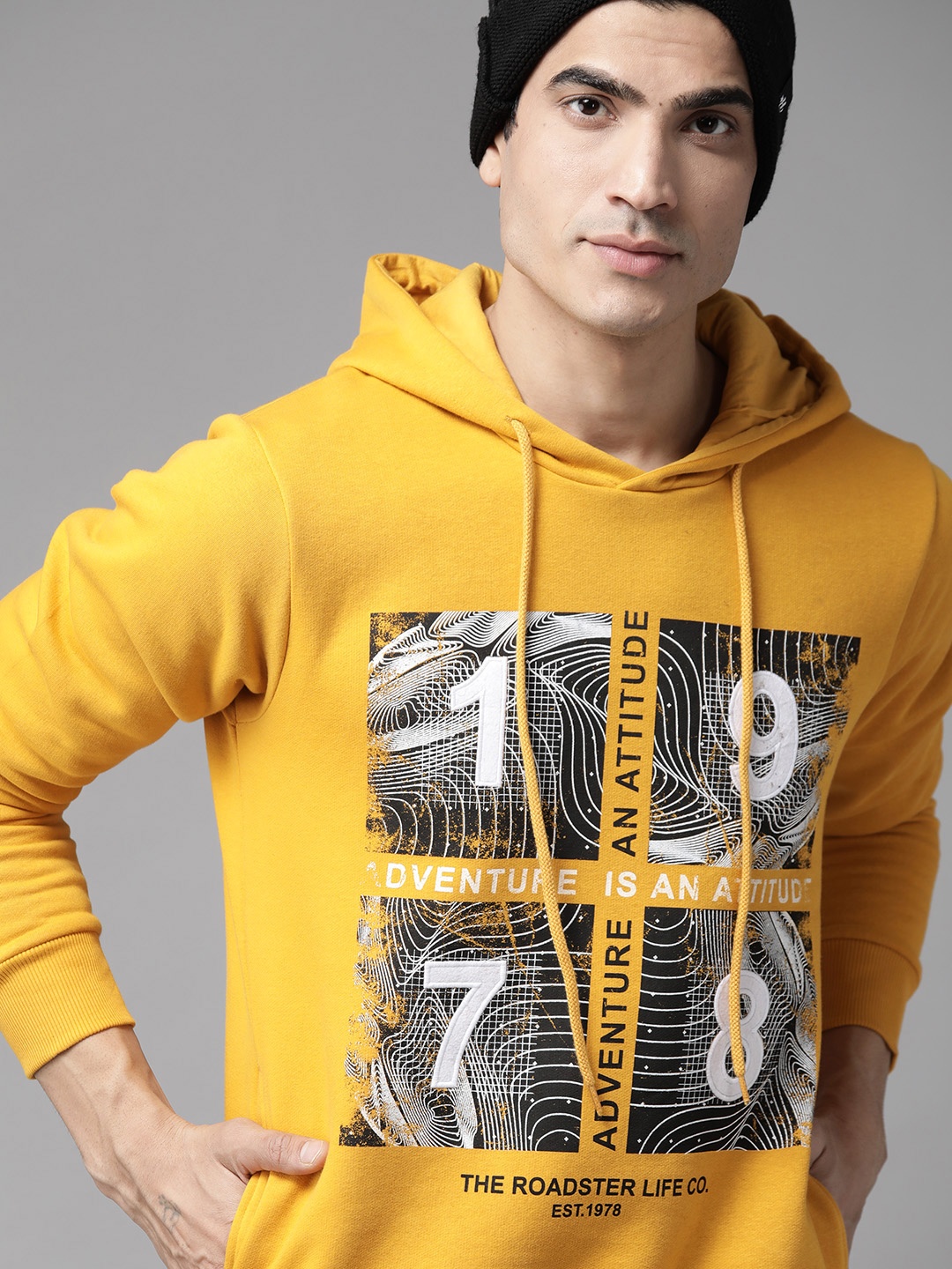 

Roadster Men Yellow & Black Printed Hooded Sweatshirt