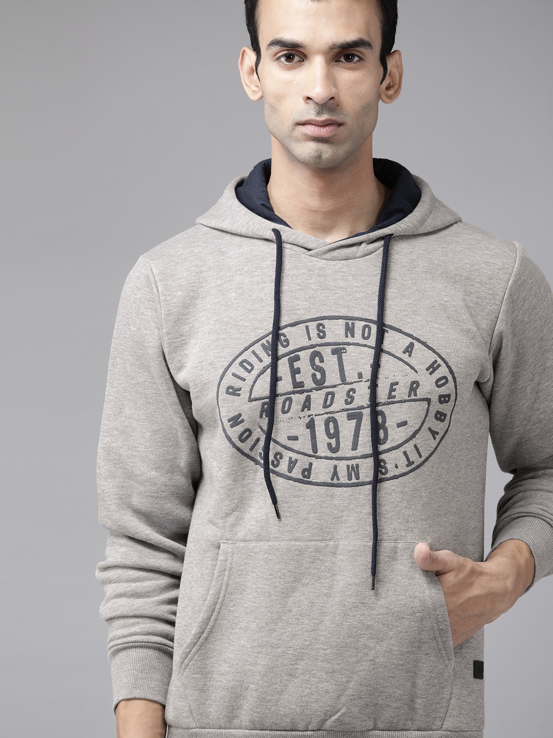 

Roadster Men Grey Melange Brand Logo Printed Hooded Sweatshirt