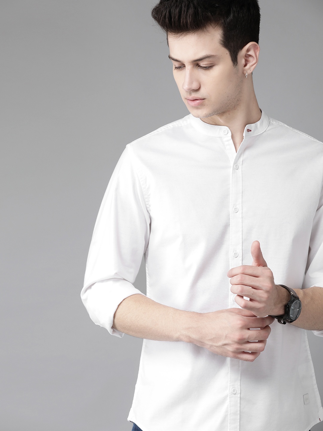 

Roadster Men White Cotton Casual Shirt