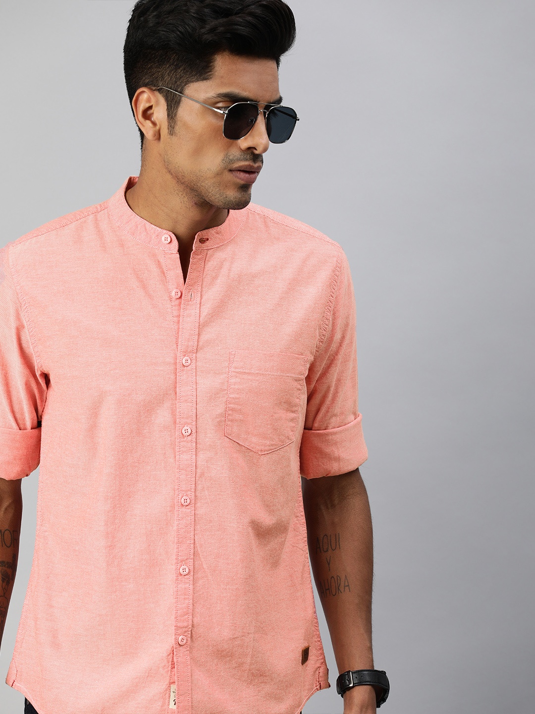 

Roadster Men Peach-Coloured Regular Fit Solid Casual Shirt