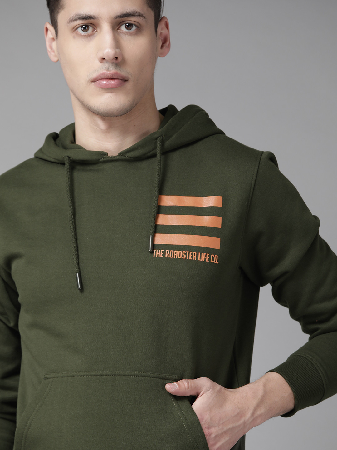 

Roadster Men Olive Green Solid Hooded Sweatshirt
