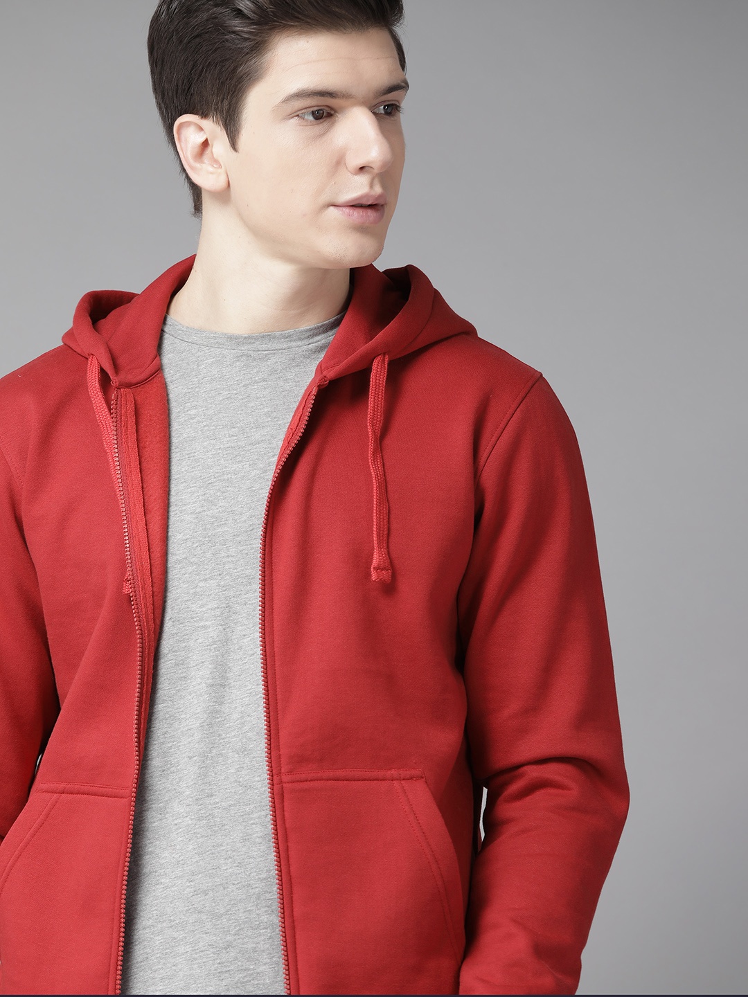 

Roadster Men Red Solid Hooded Sweatshirt