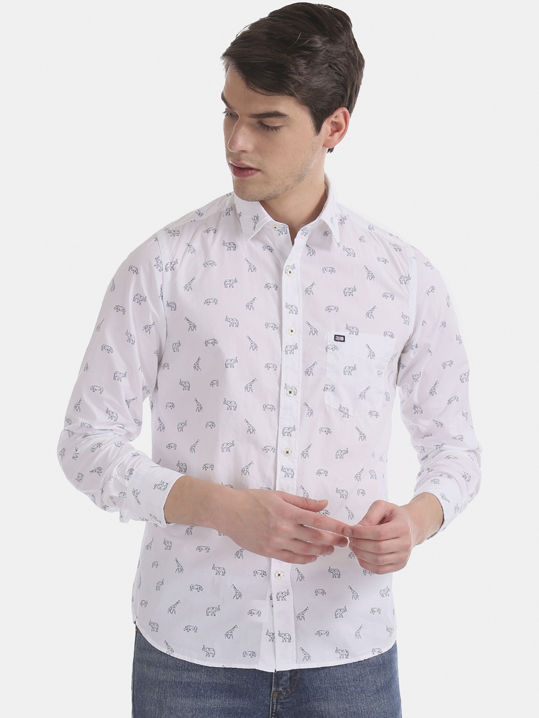 

Arrow Sport Men White & Blue Slim Fit Printed Casual Shirt
