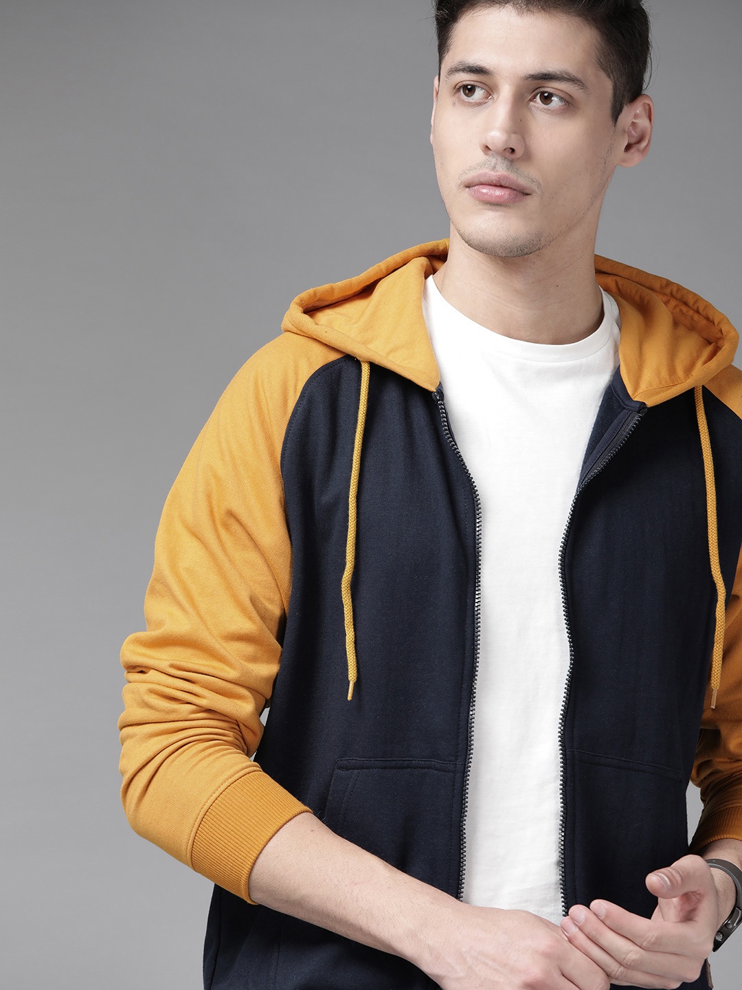 

Roadster Men Navy Blue & Yellow Solid Hooded Sweatshirt