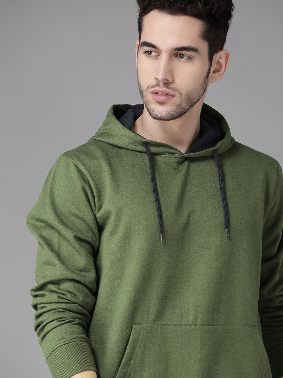 

Roadster Men Olive Green Solid Hooded Sweatshirt