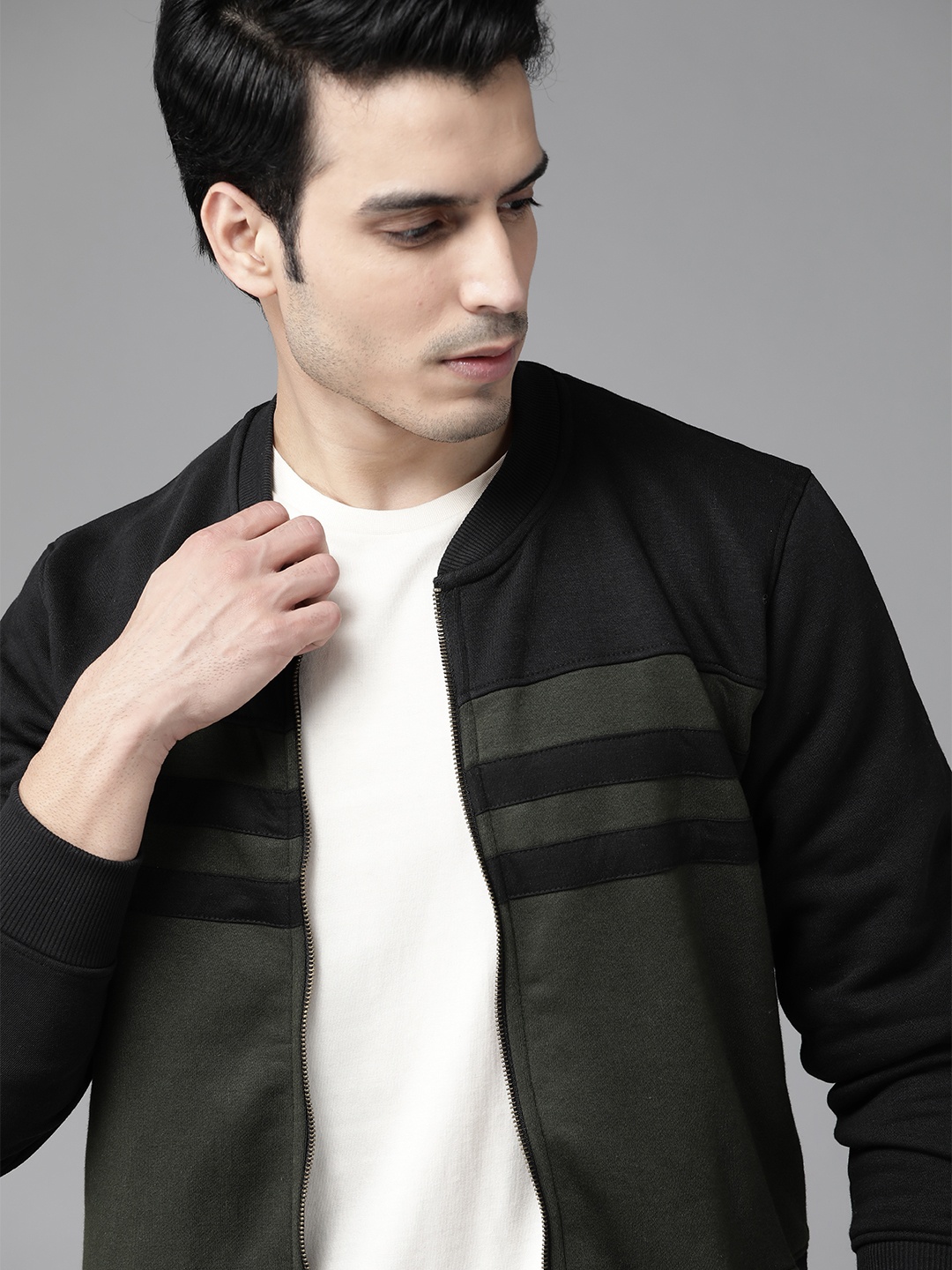 

Roadster Men Black & Green Colourblocked Sweatshirt