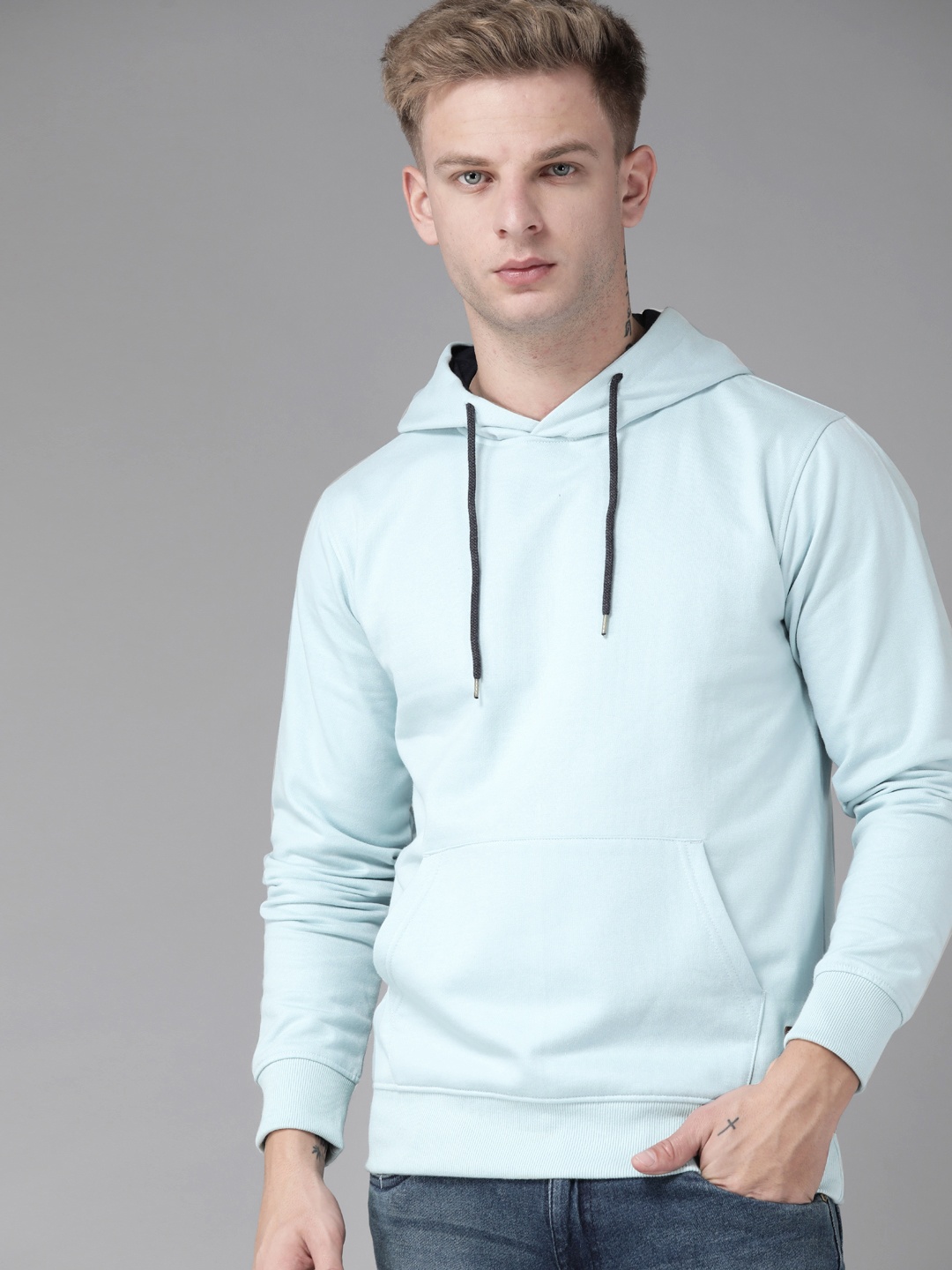 

Roadster Men Blue Solid Hooded Sweatshirt