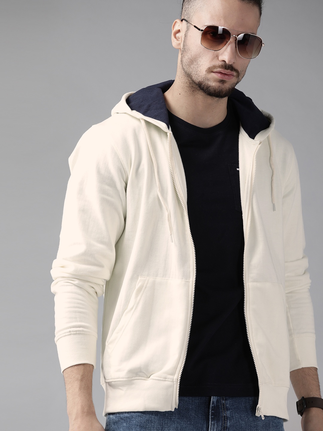 

Roadster Men Off-White Solid Hooded Sweatshirt