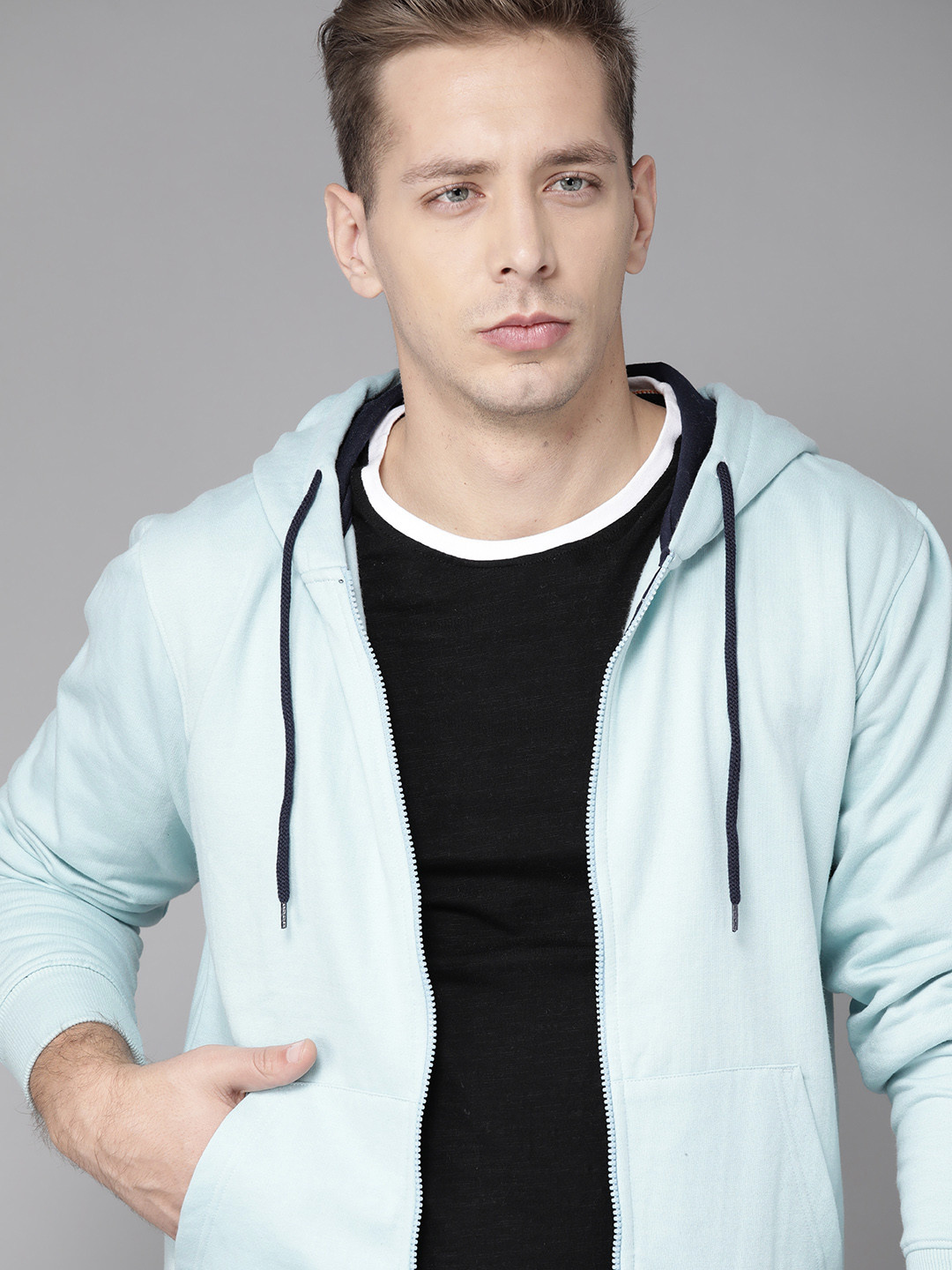 

Roadster Men Blue Solid Hooded Sweatshirt