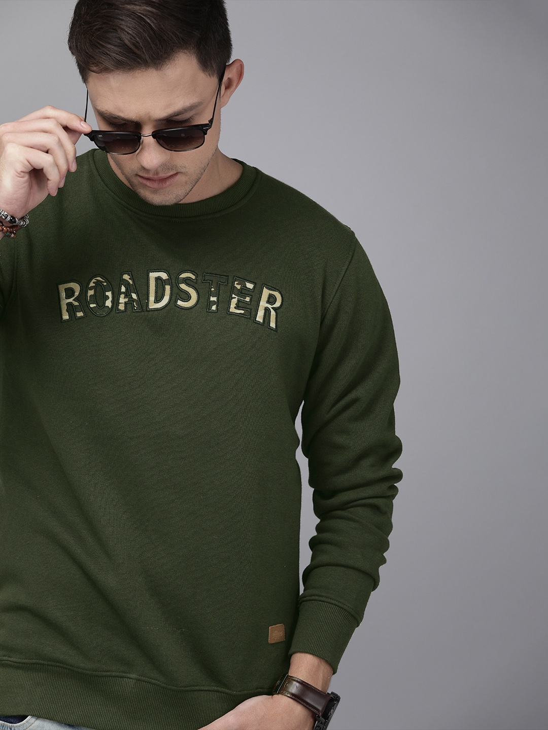 

Roadster Men Olive Green Printed Sweatshirt