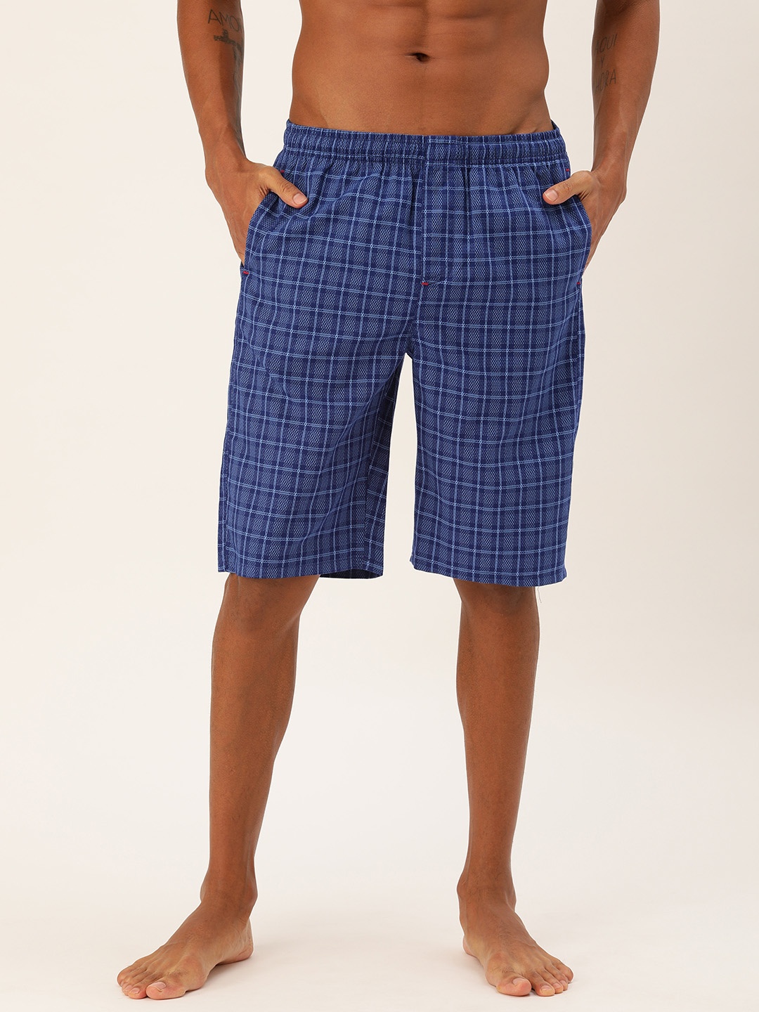 

The Indian Garage Co Men Blue & White Checked Lounge Shorts