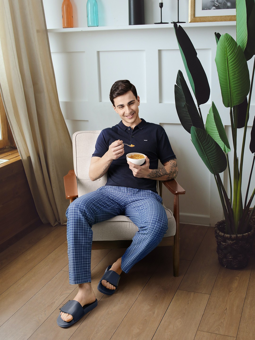 

The Indian Garage Co Men Blue Checked Lounge Pants