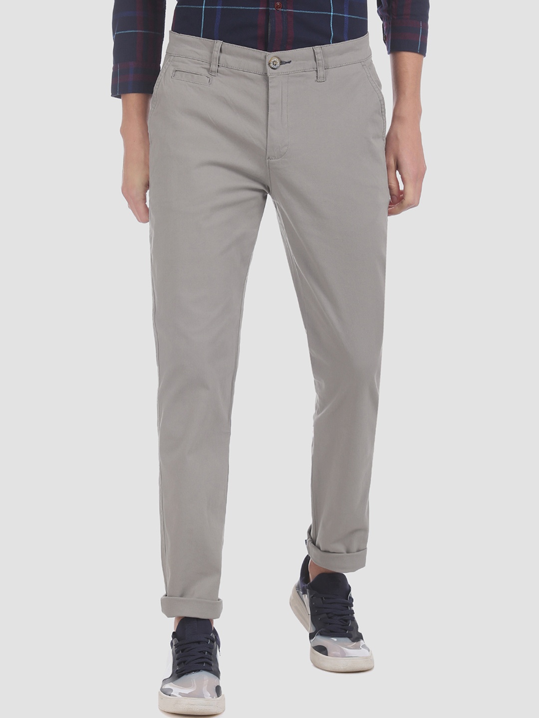 

RUF & TUF Men Grey Slim Fit Solid Regular Trousers