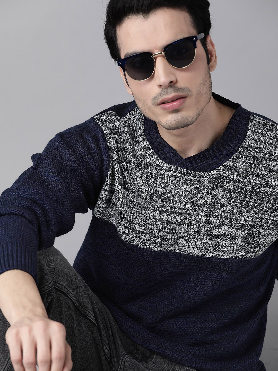 

Roadster Men Navy Blue & Grey Melange Colourblocked Pullover Sweater