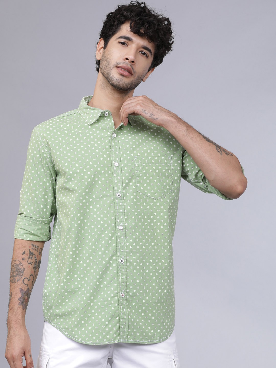 

LOCOMOTIVE Men Green & White Slim Fit Printed Casual Shirt