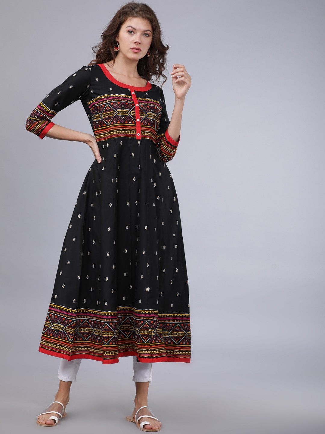 

Vishudh Women Black & Red Printed A-Line Kurta