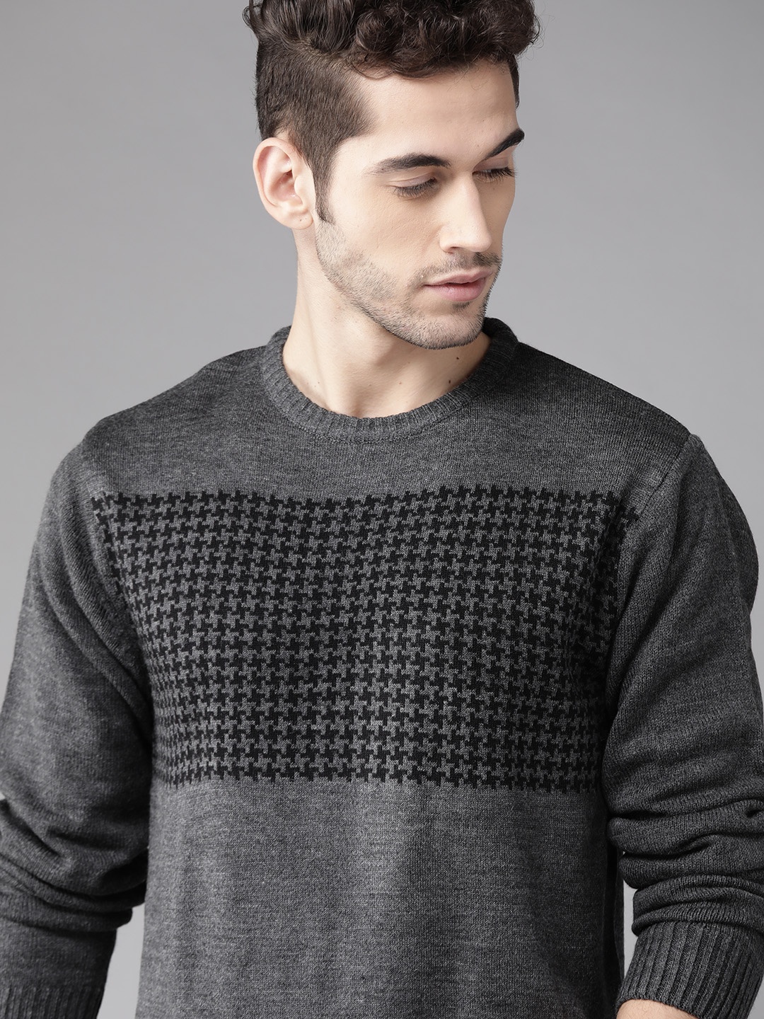 

Roadster Men Charcoal Grey & Black Houndstooth Self Design Pullover