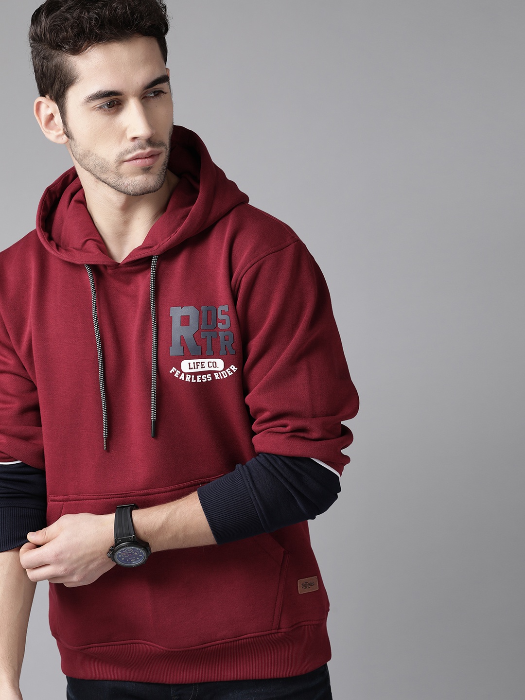 

Roadster Men Maroon Solid Hooded Sweatshirt with Printed Detail