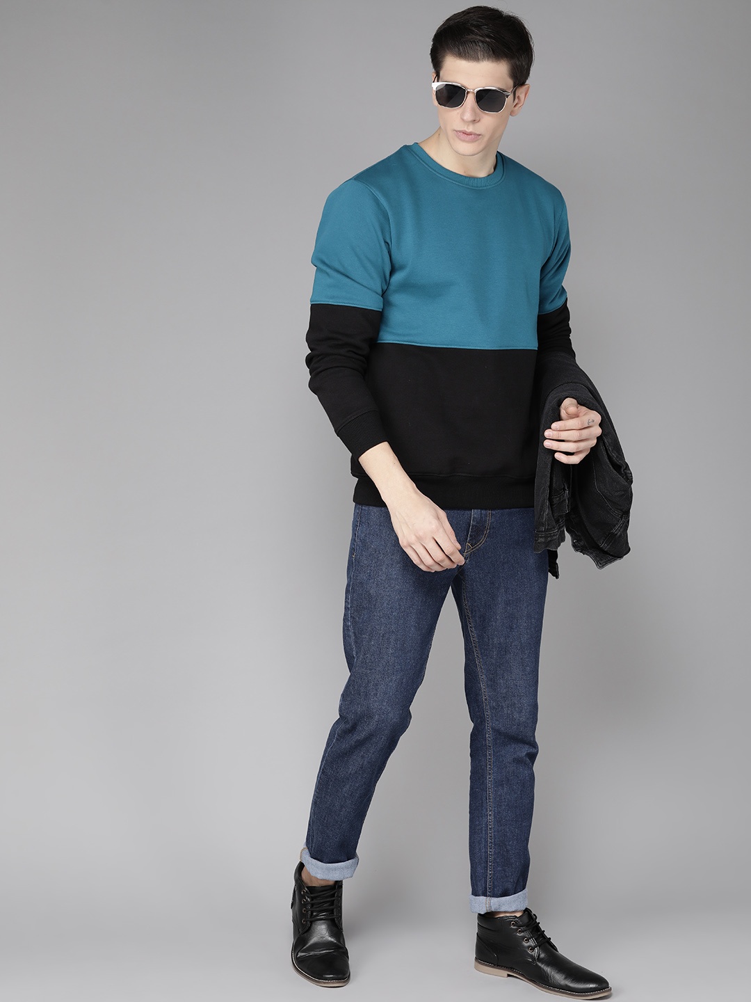 

Roadster Men Teal Blue & Black Colourblocked Sweatshirt