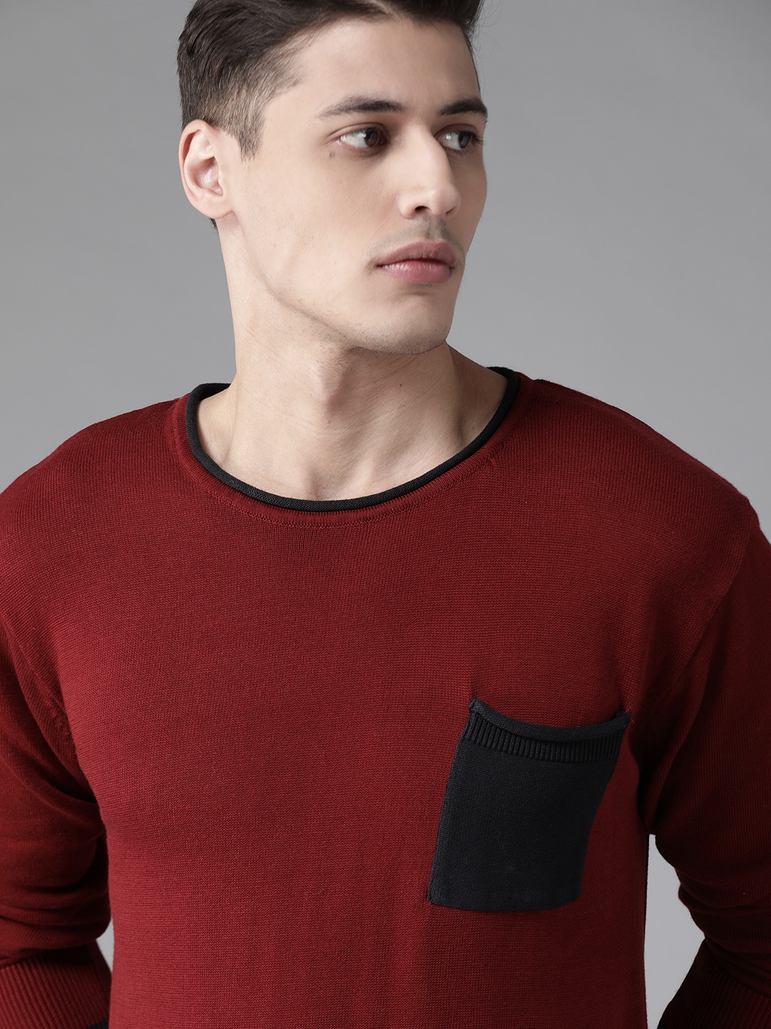 

Roadster Men Maroon Solid Pocket Detail Pullover