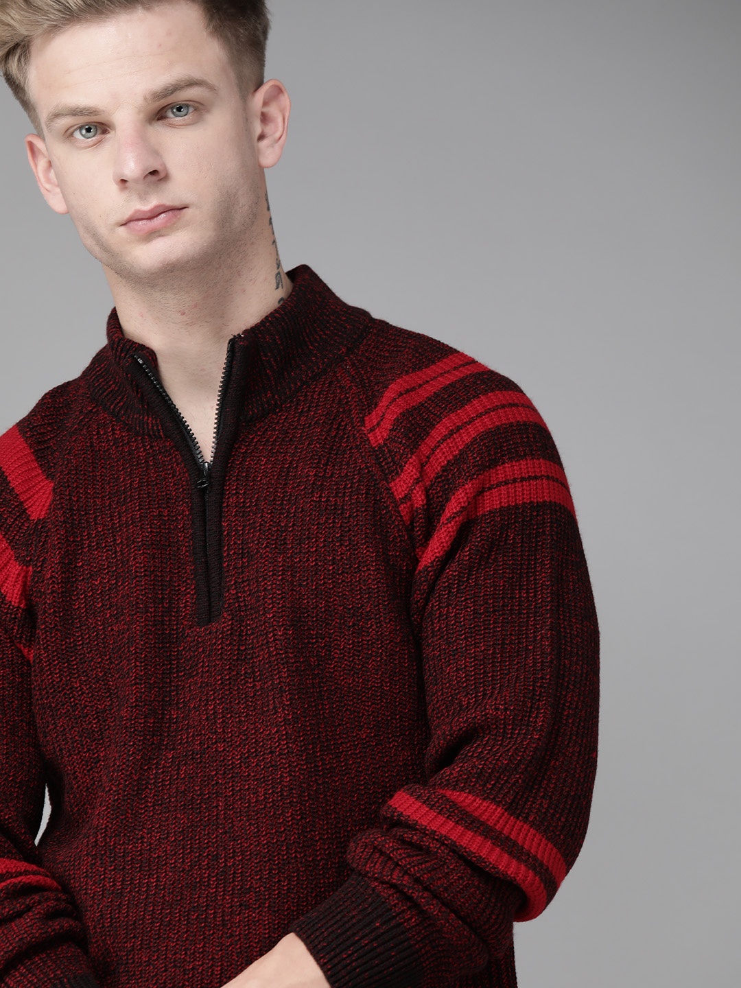 

Roadster Men Maroon Striped Detail Pullover Sweater