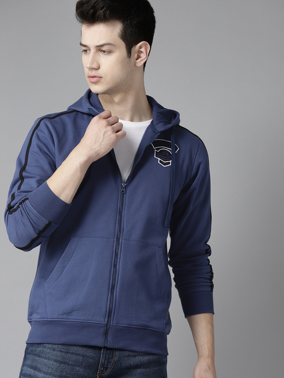 

Roadster Men Navy Blue Solid Hooded Sweatshirt