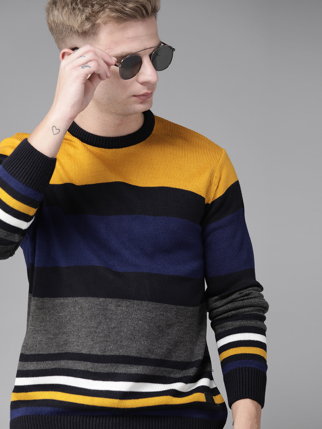 

Roadster Men Mustard Yellow & Navy Blue Striped Pullover Sweater