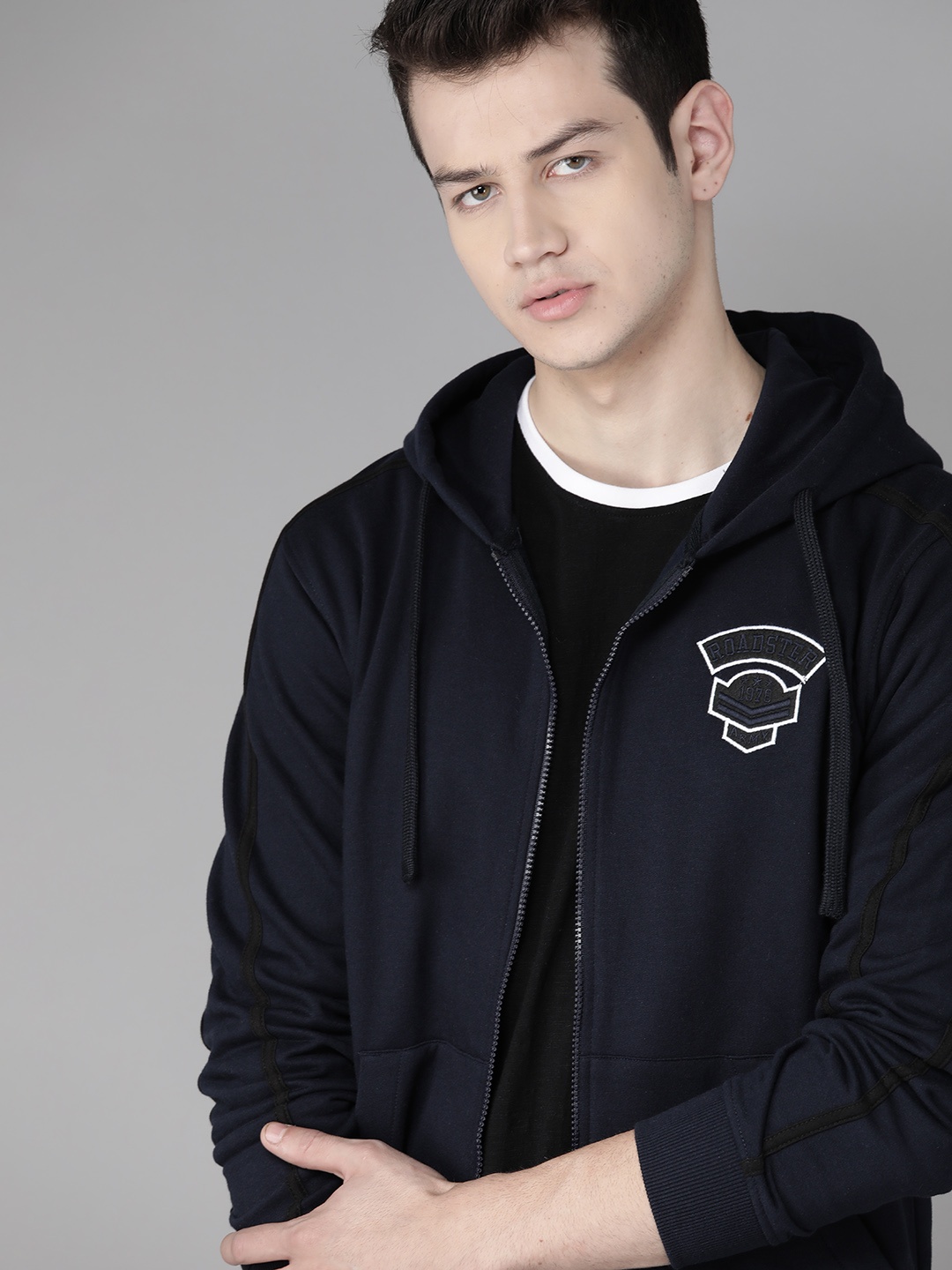 

Roadster Men Navy Blue Solid Hooded Sweatshirt