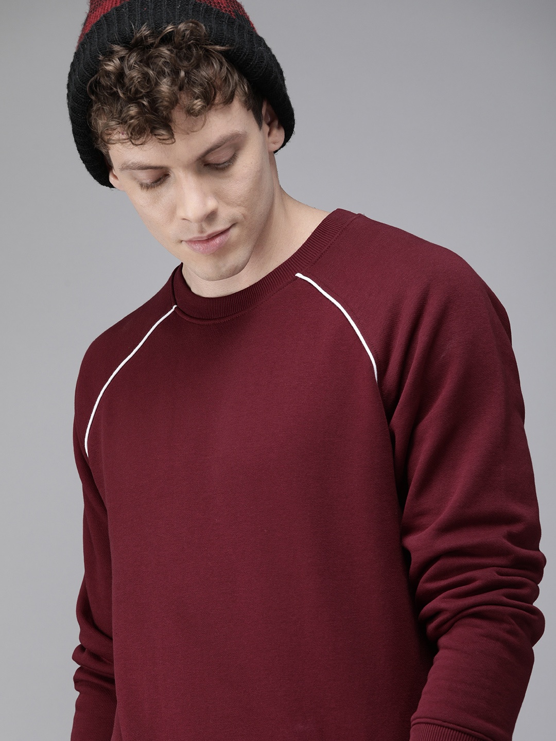 

Roadster Men Maroon Solid Sweatshirt