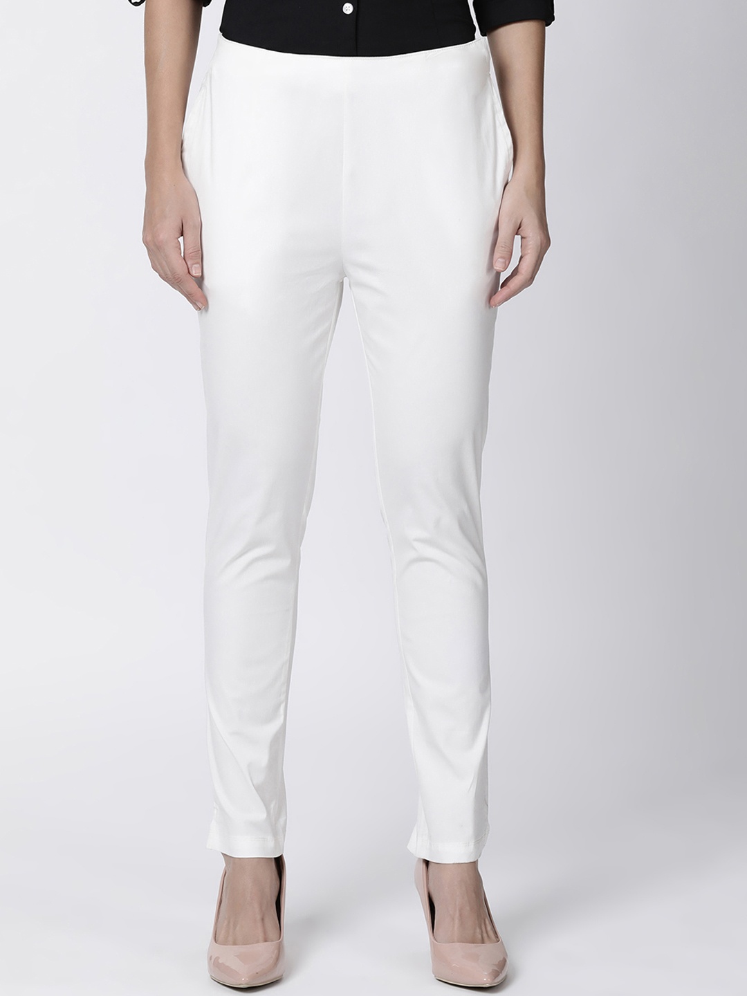 

TWIN BIRDS Women Cream-Coloured Straight Fit Solid Cigarette Trousers