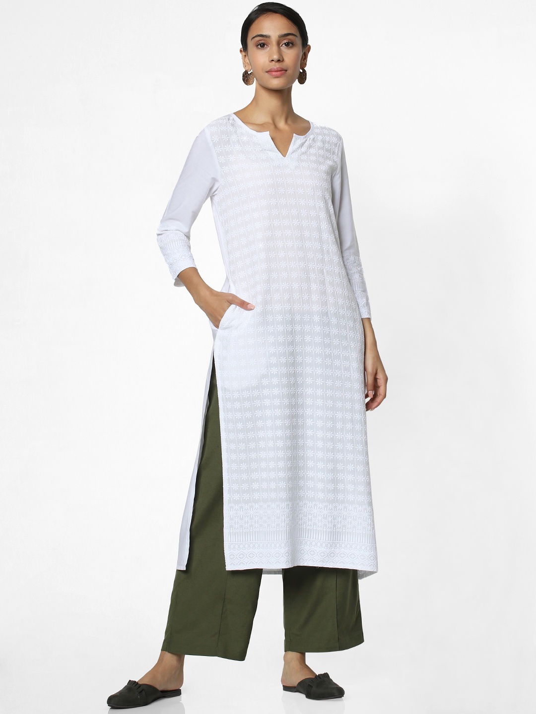 

Naari Women White Embroidered Straight Kurta