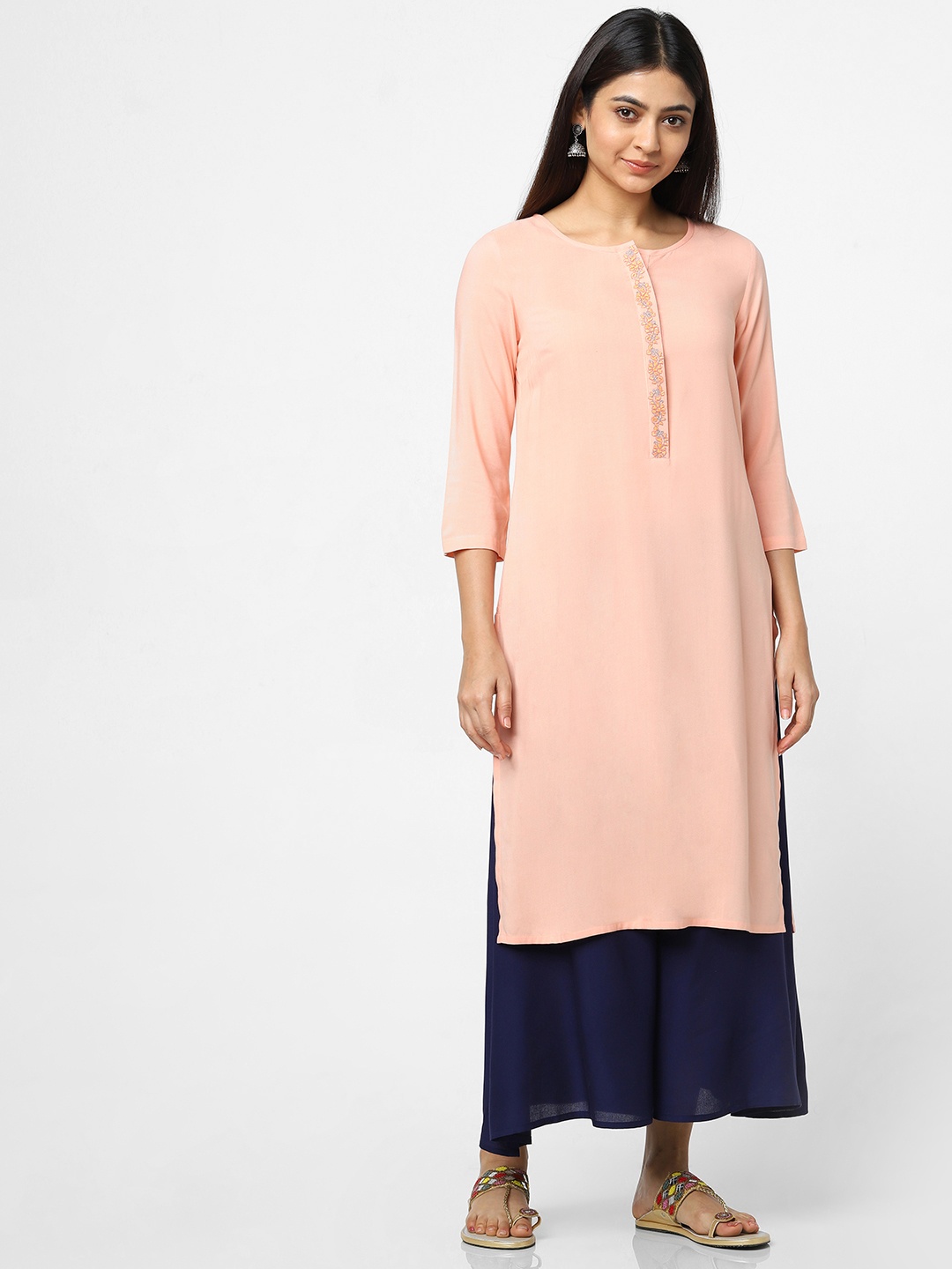 

Naari Women Peach-Coloured Solid Straight Kurta