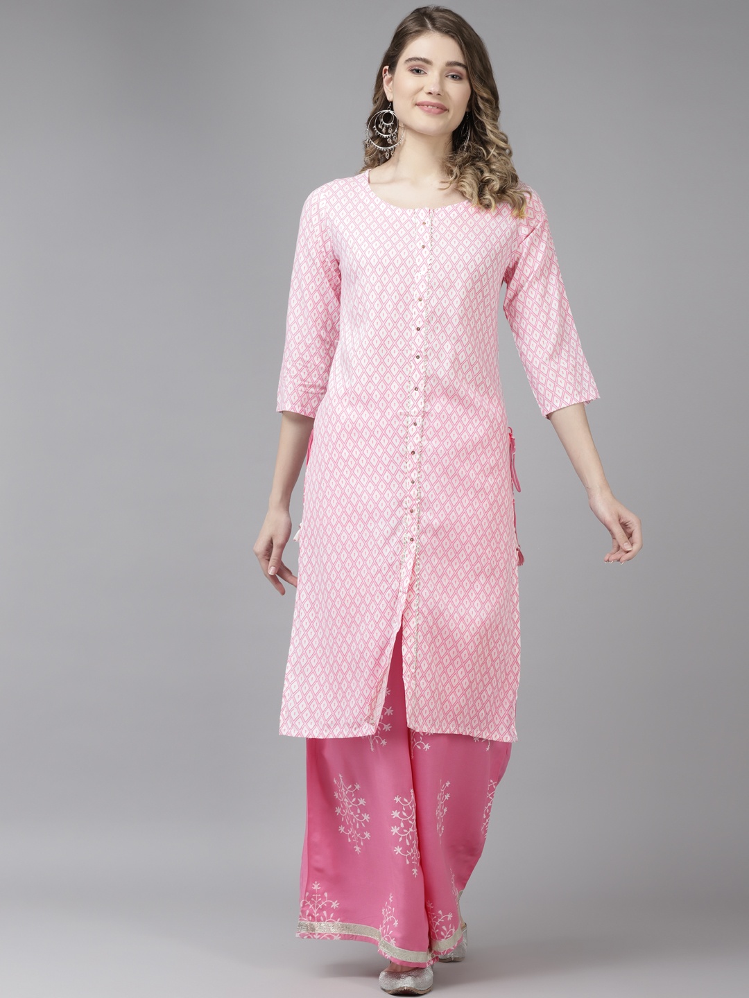 

ANAISA Women Pink & White Geometric Print Kurta with Palazzos